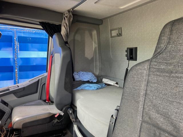 Camion benne Renault C-Series 460