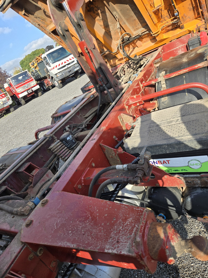 Camion benne Renault G250 4x4