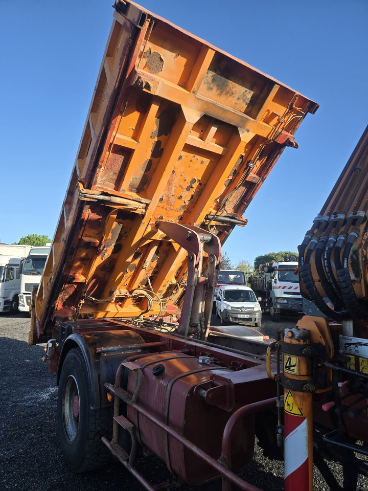 Camion benne Renault G300 / 4x4