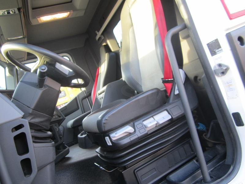 Camion benne Renault Gamme C 380