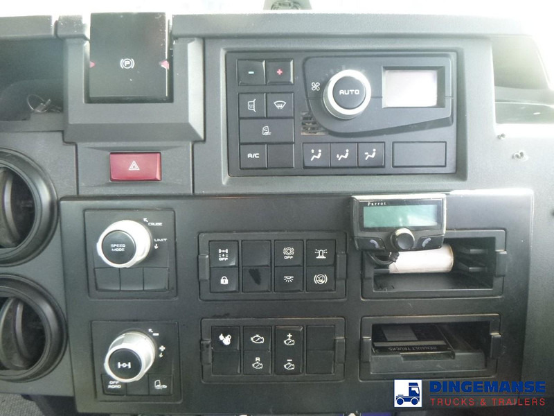 Camion benne Renault K 430 8x4 RHD tipper