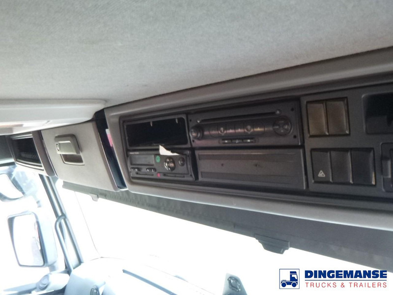 Camion benne Renault K 430 8x4 RHD tipper