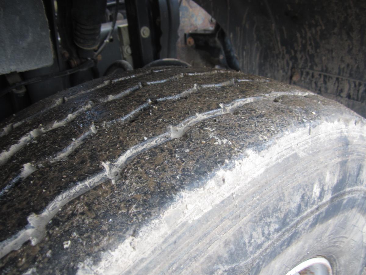 Camion benne Renault Kerax 320 DCI