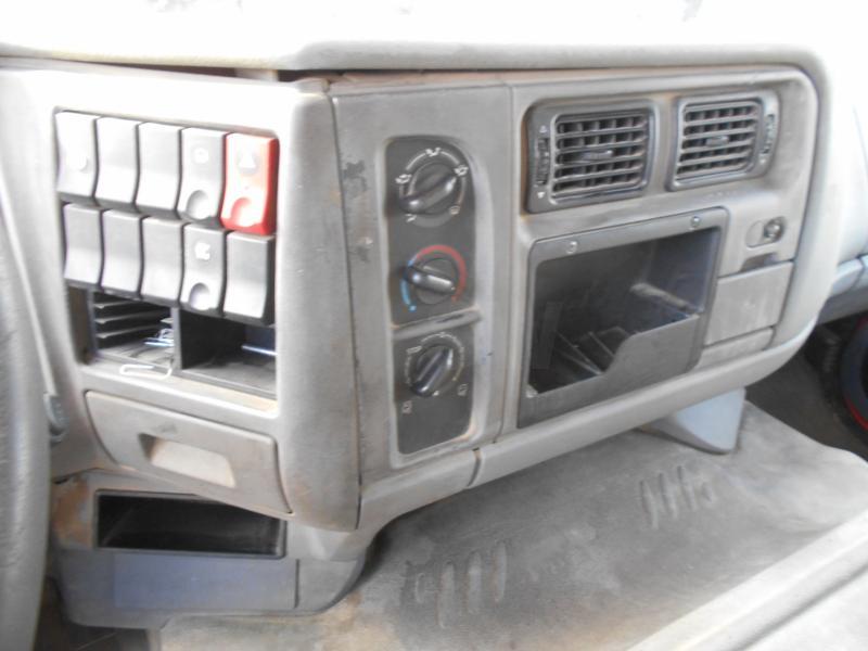 Camion benne Renault Kerax 370