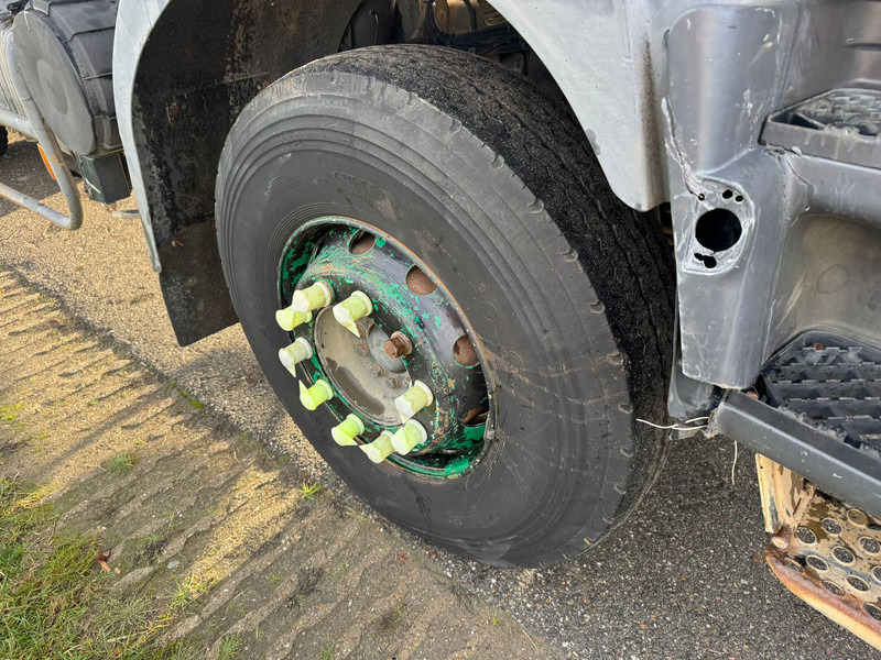 Camion benne Renault Kerax 370 6x4 Kipper