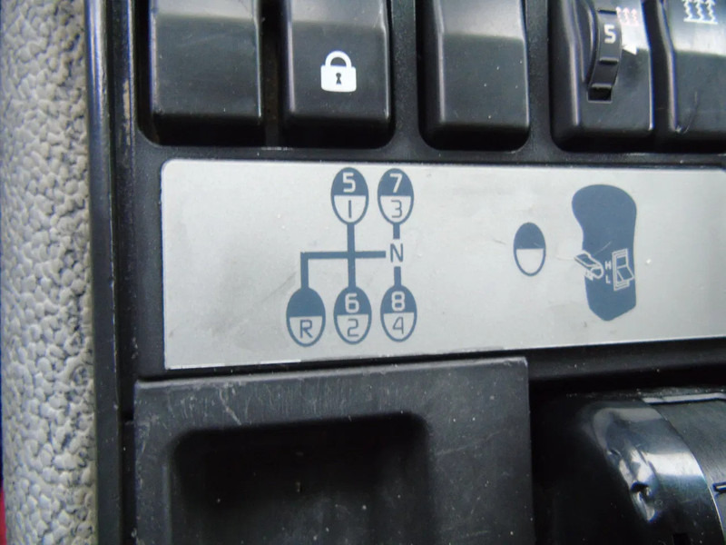 Camion benne Renault Kerax 410DXI + 8X4 + MANUAL + SPRING