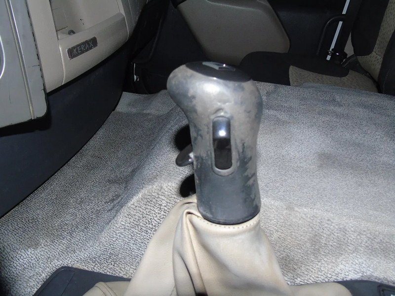 Camion benne Renault Kerax 410DXI + 8X4 + MANUAL + SPRING