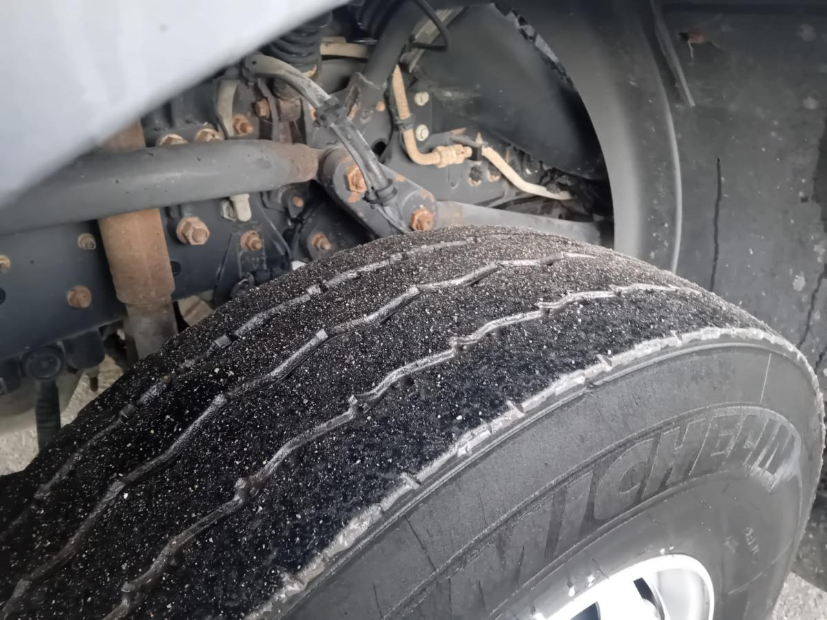 Camion benne Renault Kerax 410 DXI