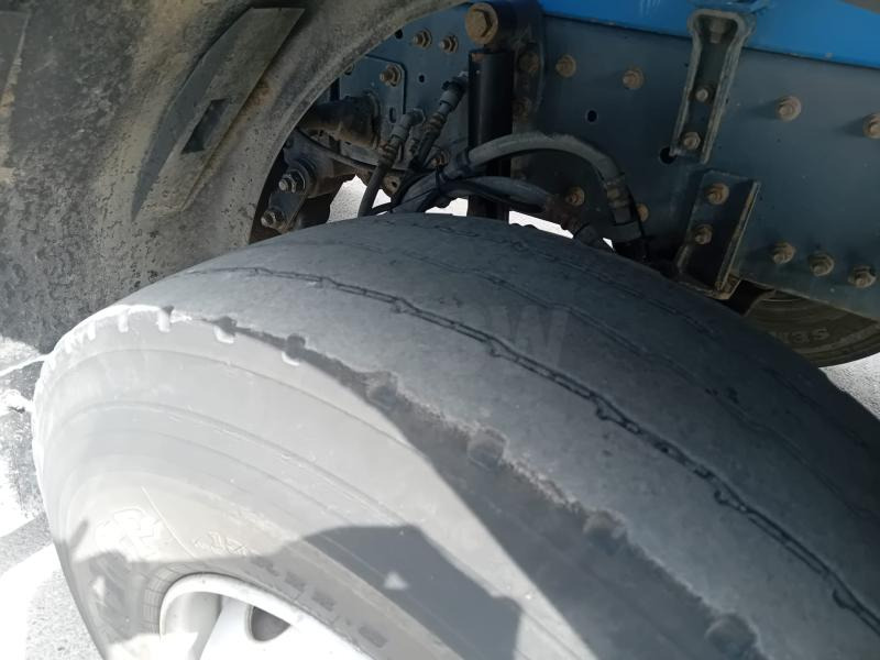 Camion benne Renault Kerax 410 DXI