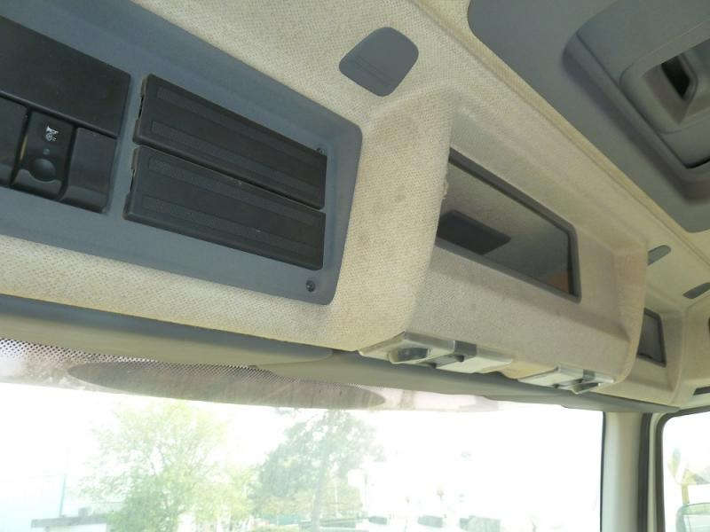 Camion benne Renault Kerax 420 DCI