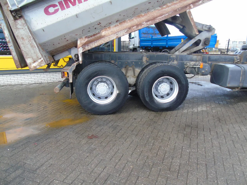 Camion benne Renault Kerax 420 DCI + MANUAL + SPRING + 6X4 + PERFECT