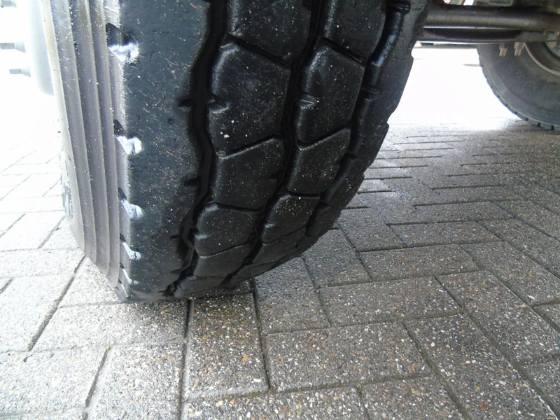 Camion benne Renault Kerax 420 DCI + MANUAL + SPRING + 6X4 + PERFECT