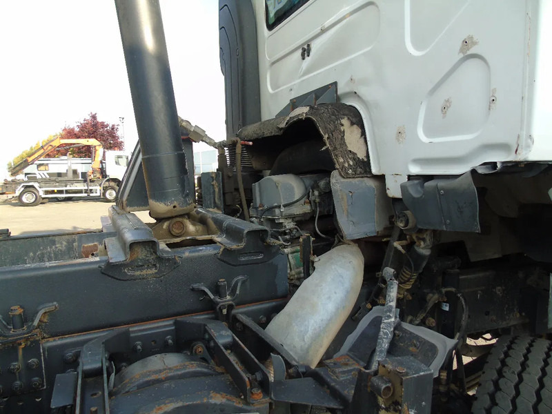 Camion benne Renault Kerax 520DXI + MANUAL + SPRING + 8X4