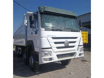 Camion benne SINOTRUK HOWO 8X4