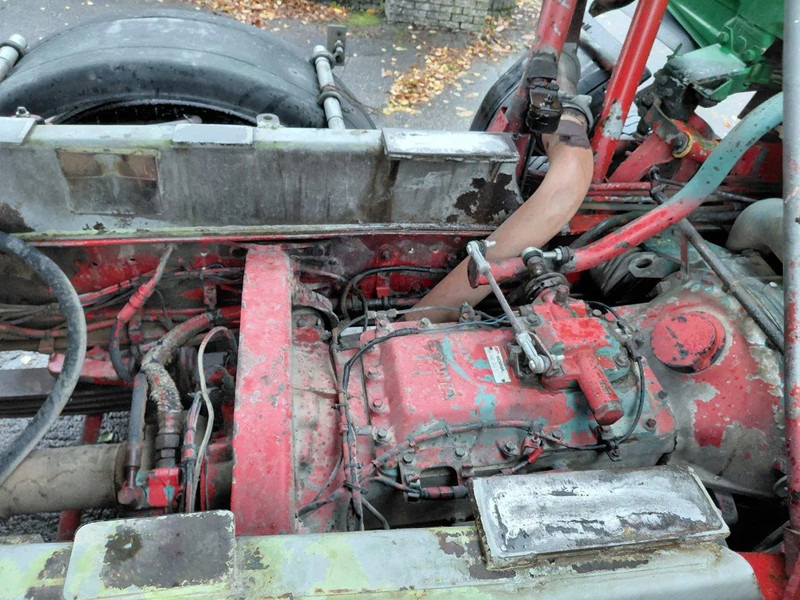 Camion benne Scania P113-360 8x4 Kipper Steel Suspension