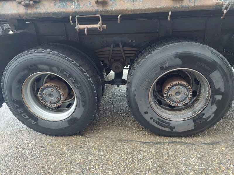 Camion benne Scania P124-420 8x4 Kipper Steel