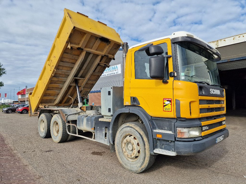 Camion benne Scania P 124 CB 360 6x4