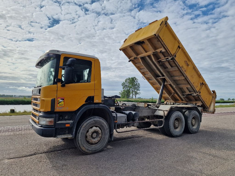 Camion benne Scania P 124 CB 360 6x4