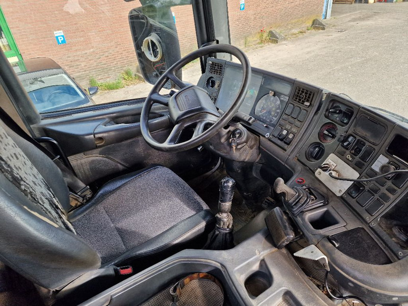 Camion benne Scania P 124 CB 360 6x4