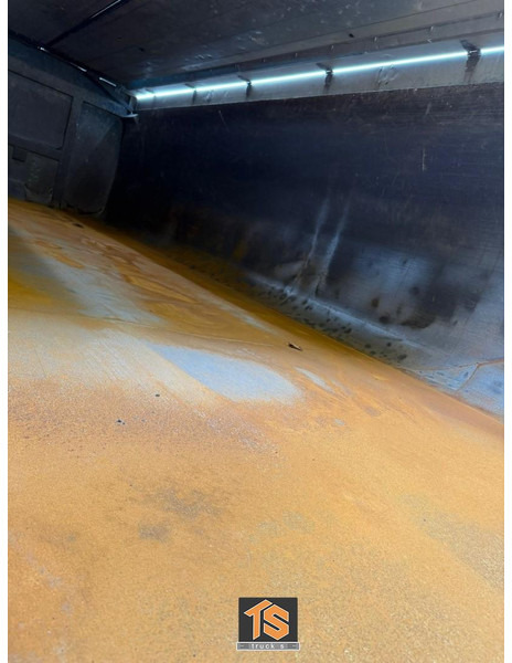 Camion benne Terberg FM2000-T 8X8 - EURO 5 - AUTOMATIC - KIPPER/TIPPER - NL TRUCK - ISOLATED HARDOX - TOP!