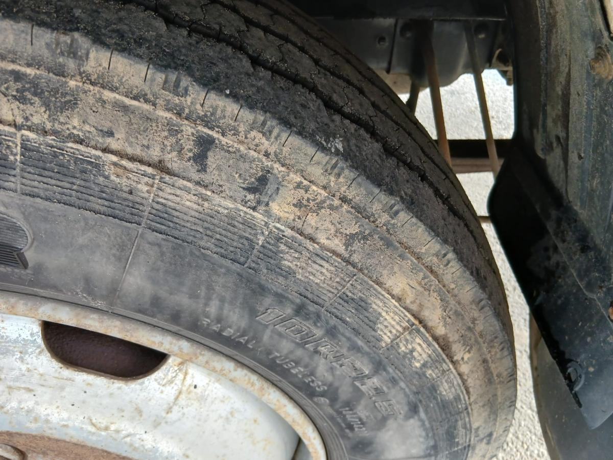 Camion benne Volvo FL 614