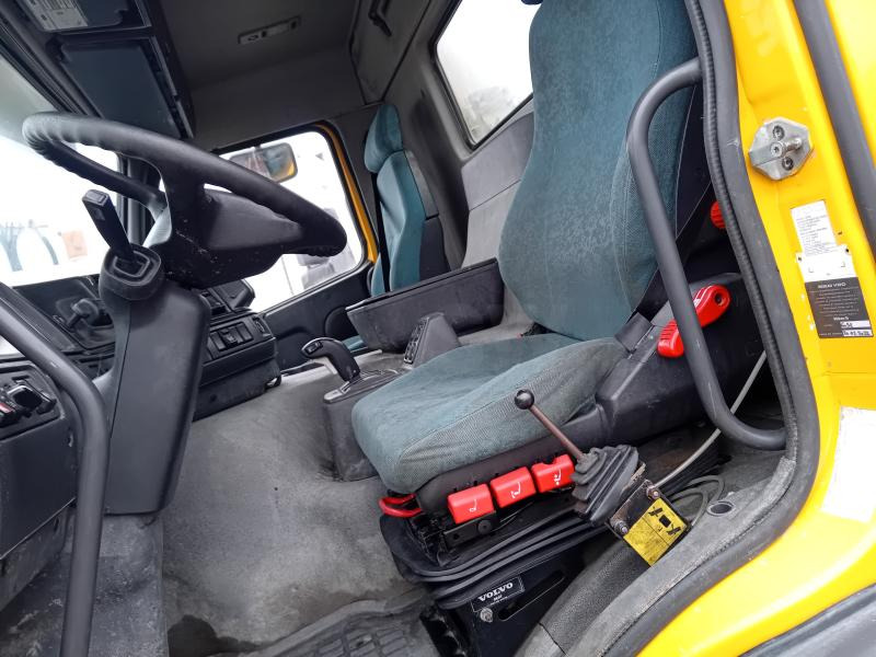 Camion benne Volvo FM12 380