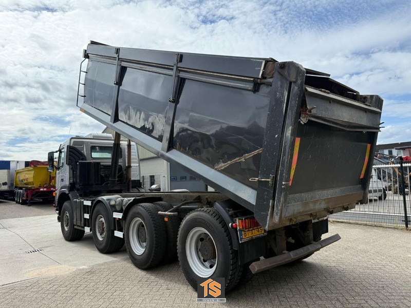Camion benne Volvo FM2000-T TERBERG 8X8 - EURO 5 - AUTOMATIC - KIPPER/TIPPER - NL TRUCK - ISOLATED HARDOX - TOP!