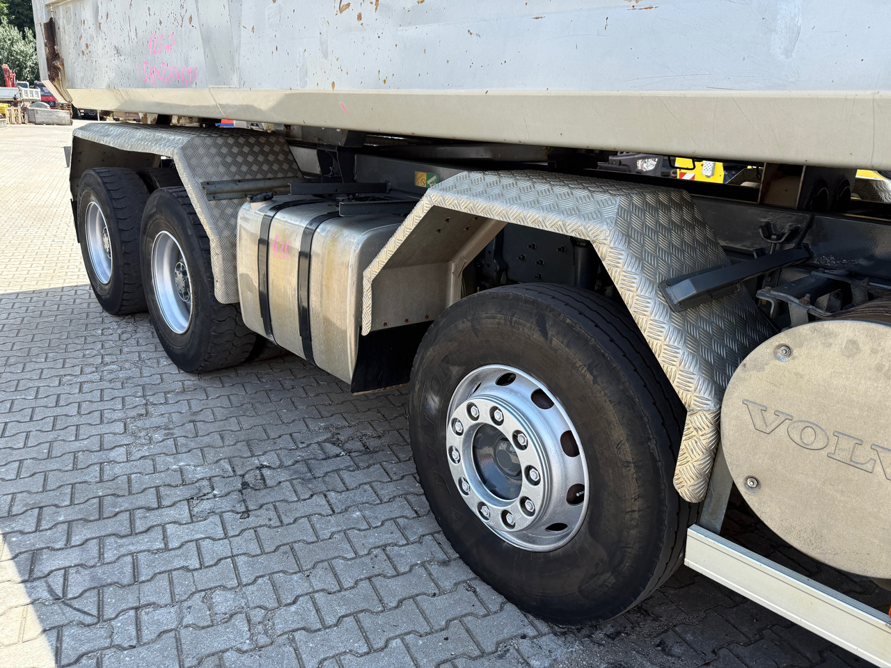 Camion benne Volvo FM420 Muldenkipper AHK Klima Retarder