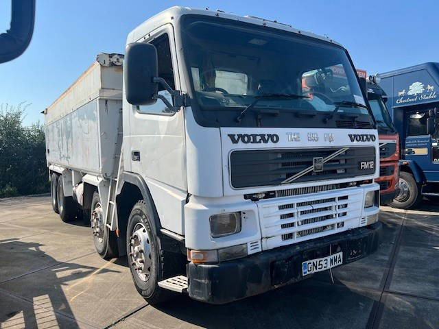 Camion benne Volvo FM 12 FM12 8x4