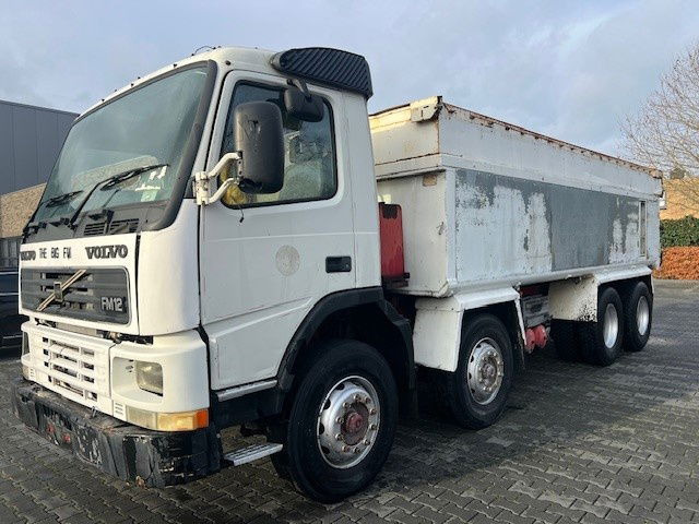Camion benne Volvo FM 12 FM12 8x4 Right Hand Drive