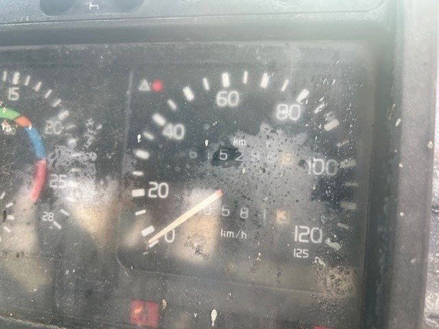 Camion benne Volvo FM 12 FM12 8x4 Right Hand Drive