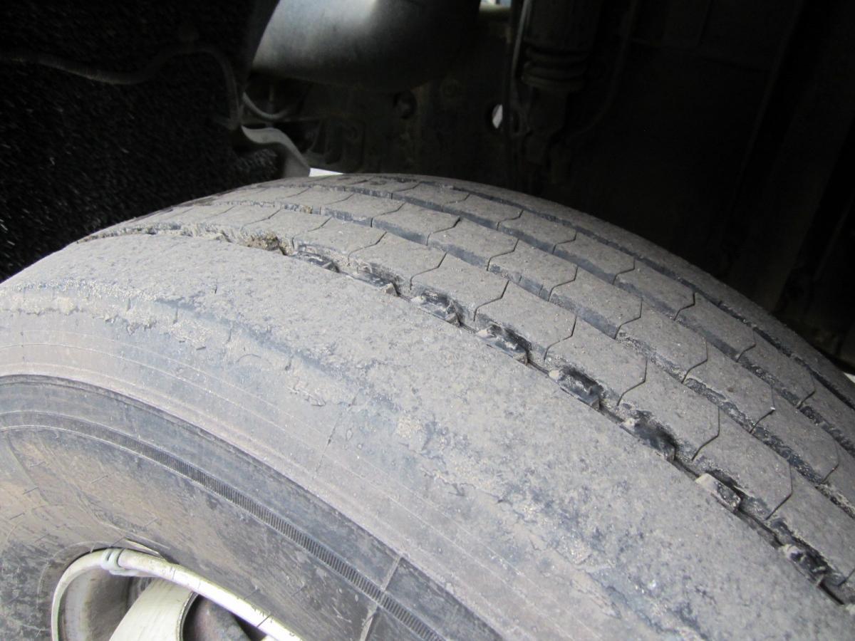 Camion bétaillère DAF LF 220