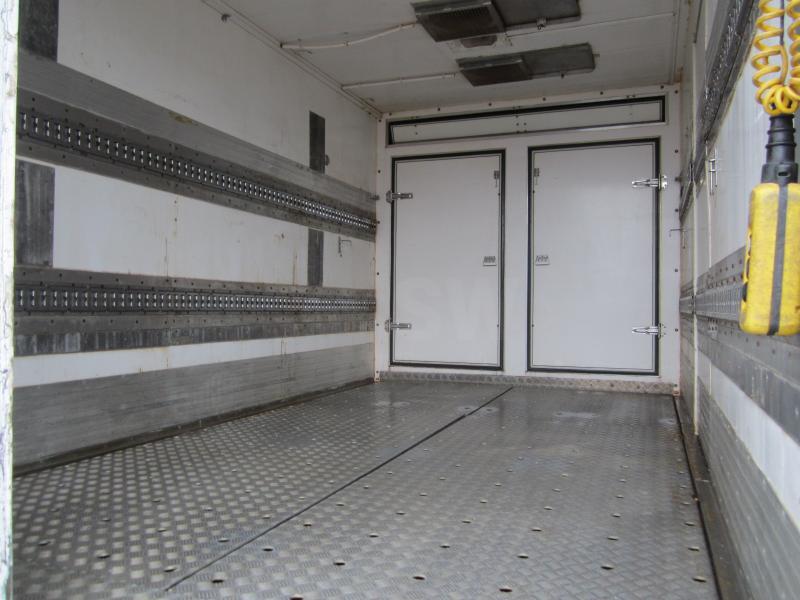 Camion bétaillère DAF LF 220