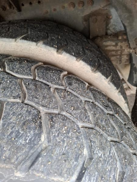 Camion citerne DAF 85 .410