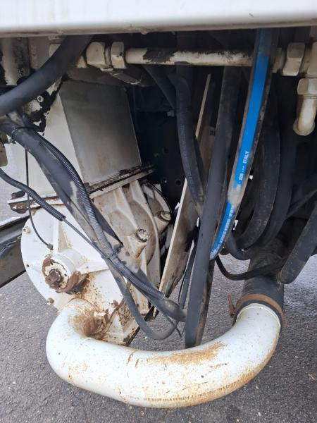 Camion citerne DAF 85 .410