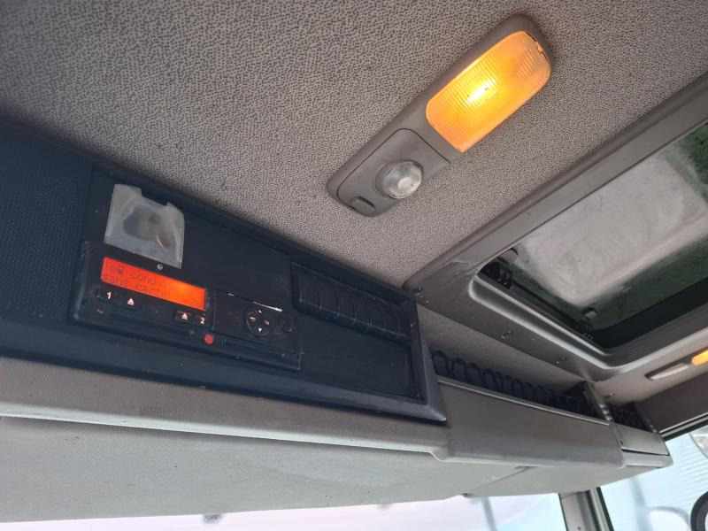 Camion citerne DAF 85 .410