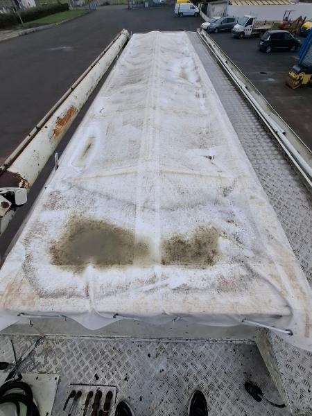 Camion citerne DAF 85 .410