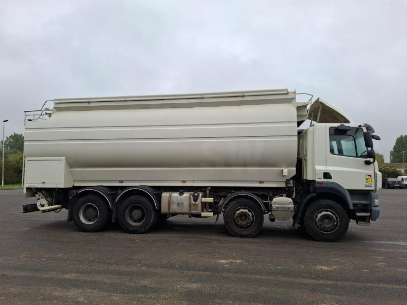 Camion citerne DAF 85 .410