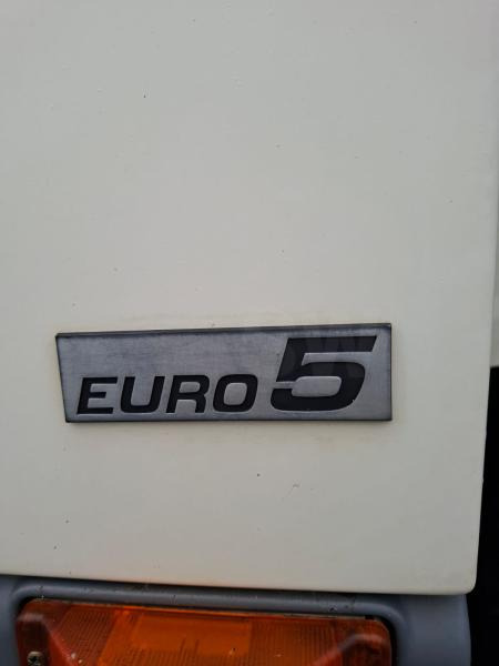 Camion citerne DAF 85 .410