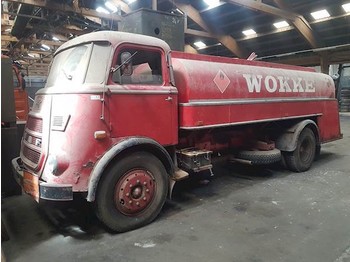 Camion citerne DAF A 1600 DD 425