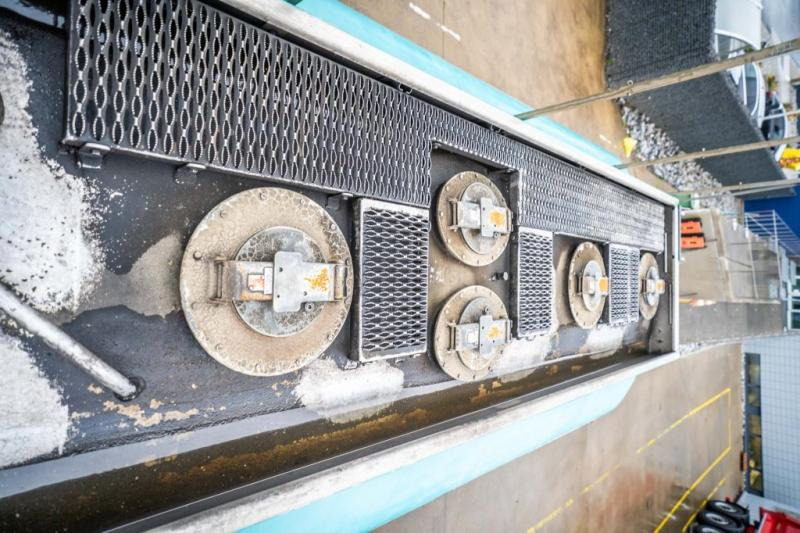 Camion citerne Renault MIDLUM 270 DXI + MAGYAR ALU 11000L+5COMP.