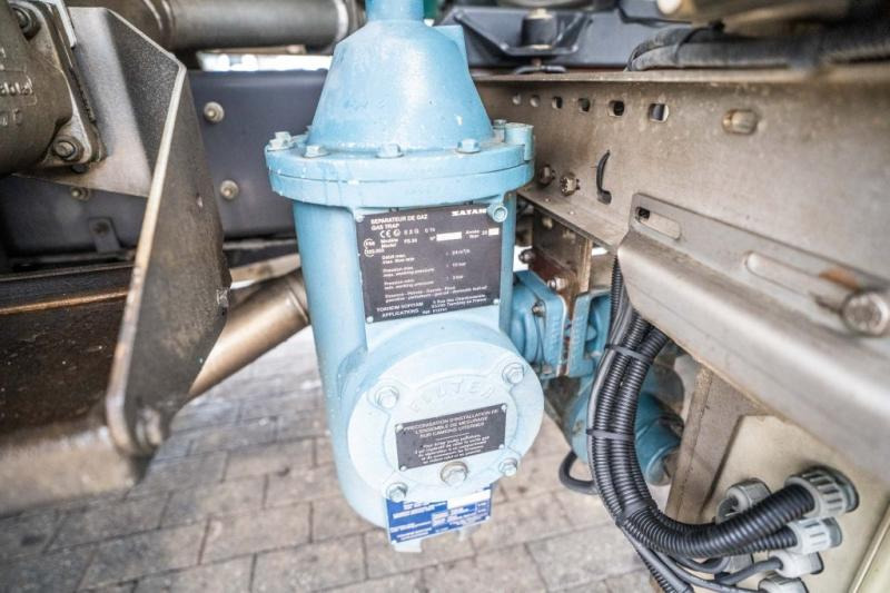 Camion citerne Renault MIDLUM 270 DXI + MAGYAR ALU 11000L+5COMP.