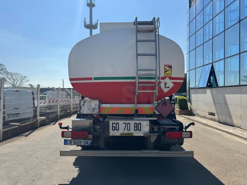 Camion citerne Renault Premium