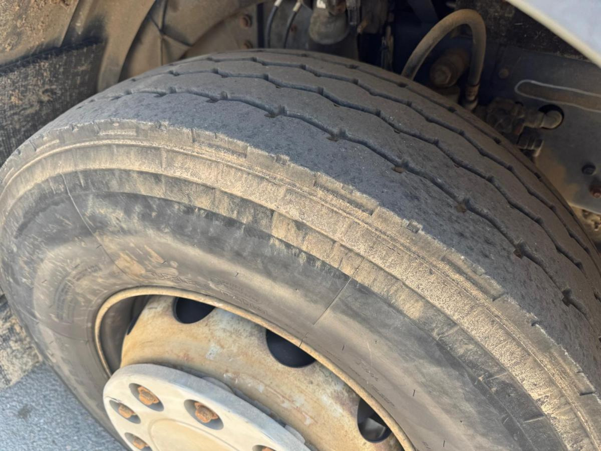 Camion citerne Renault Premium