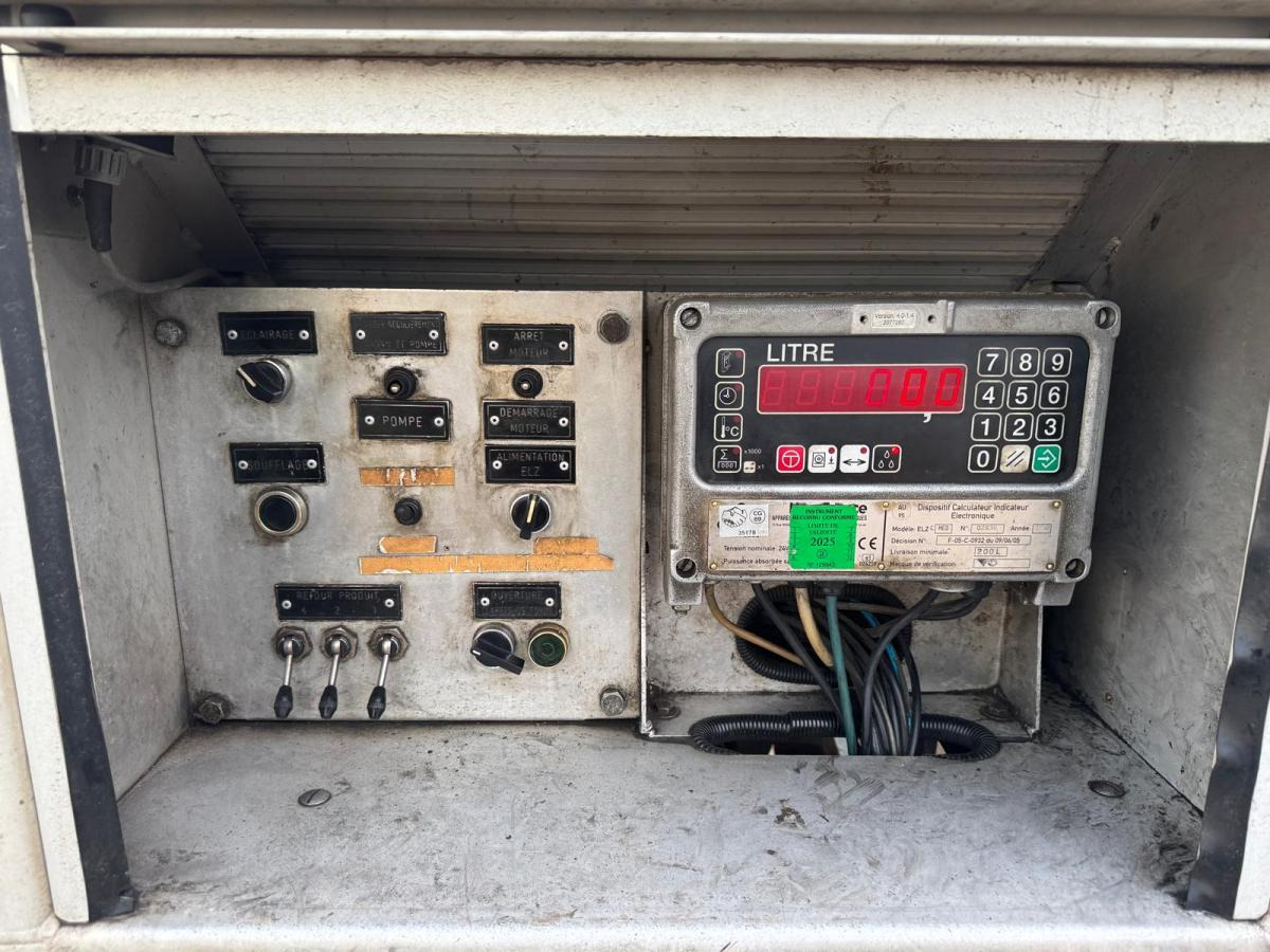 Camion citerne Renault Premium 300 DXI