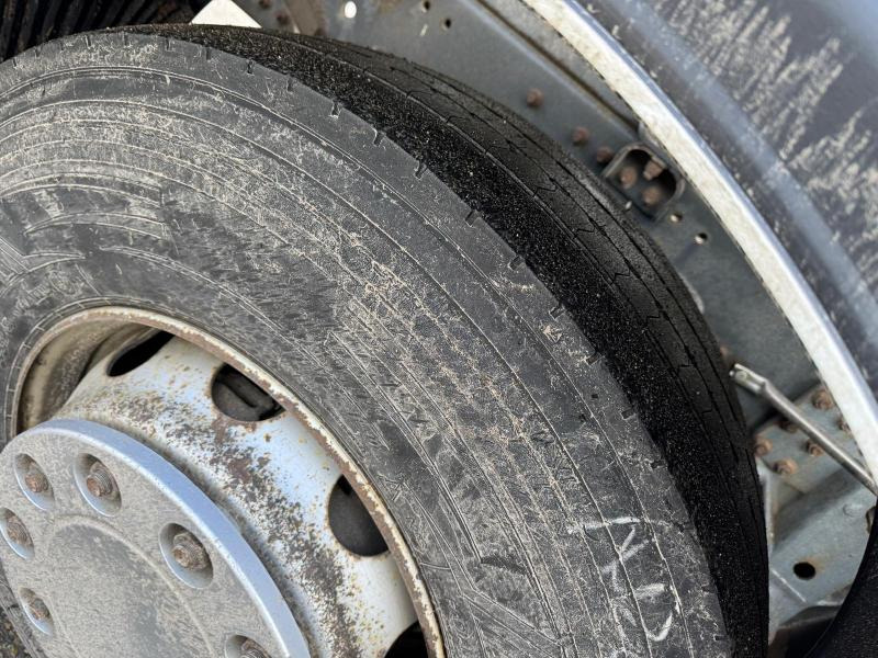 Camion citerne Renault Premium 370 DXI