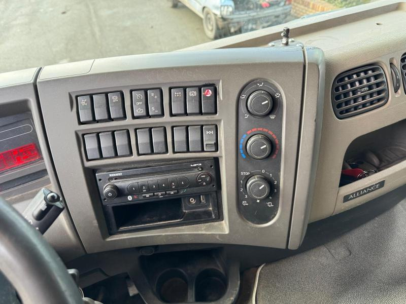 Camion citerne Renault Premium 370 DXI