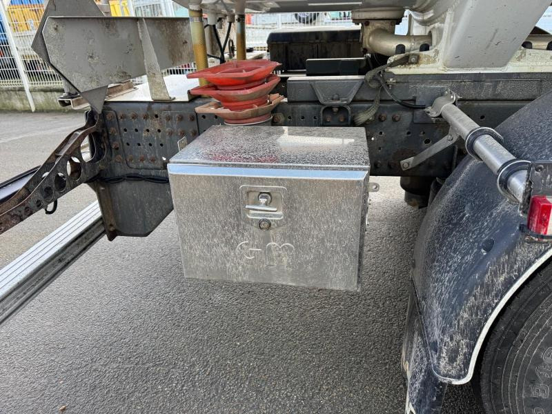 Camion citerne Renault Premium 370 DXI