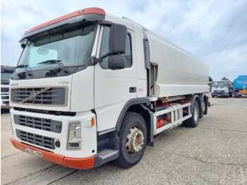 Camion citerne Volvo FM