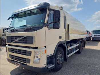 Camion citerne Volvo FM